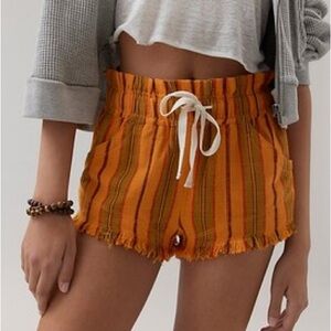 ✨NWOT BDG Frankie Paperbag MicroShort✨